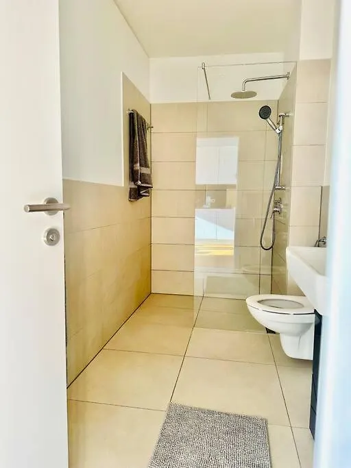 Apartamento Sunny Terrace Penthouse With Ac - Self Check-In Viena