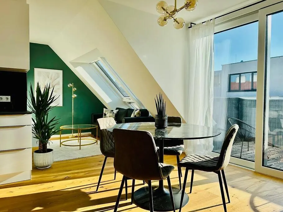 Apartamento Sunny Terrace Penthouse With Ac - Self Check-In Viena